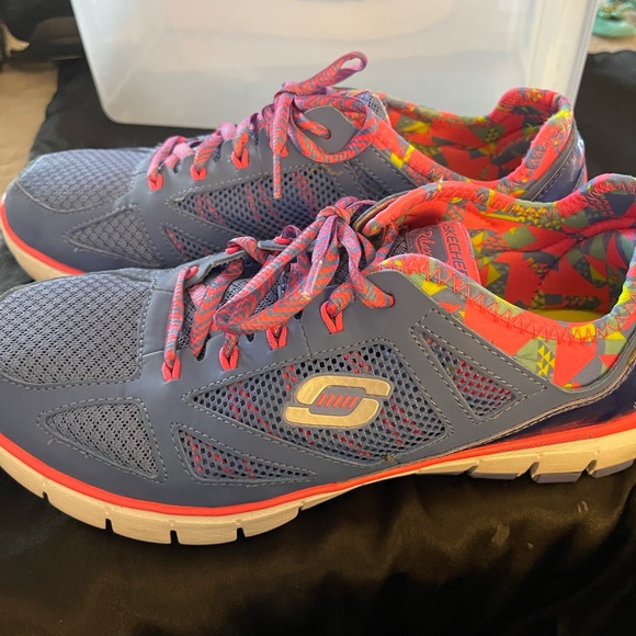 SKETCHERS 8.5 COMFORT FIT GEL INFUSED MEMORY FOAM COLORFUL LIKE NEW WORE 1INSIDE - Picture 9 of 15